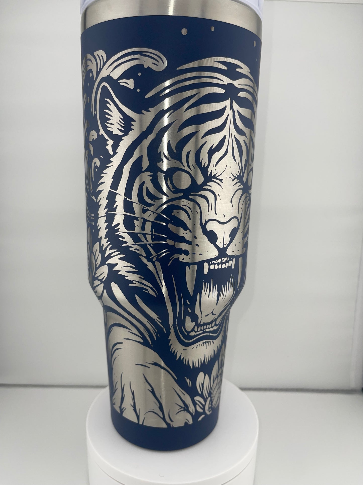 Roaring Tiger Tumbler – 40oz – Floral Wildlife Design – Asian-Inspired Art Drinkware